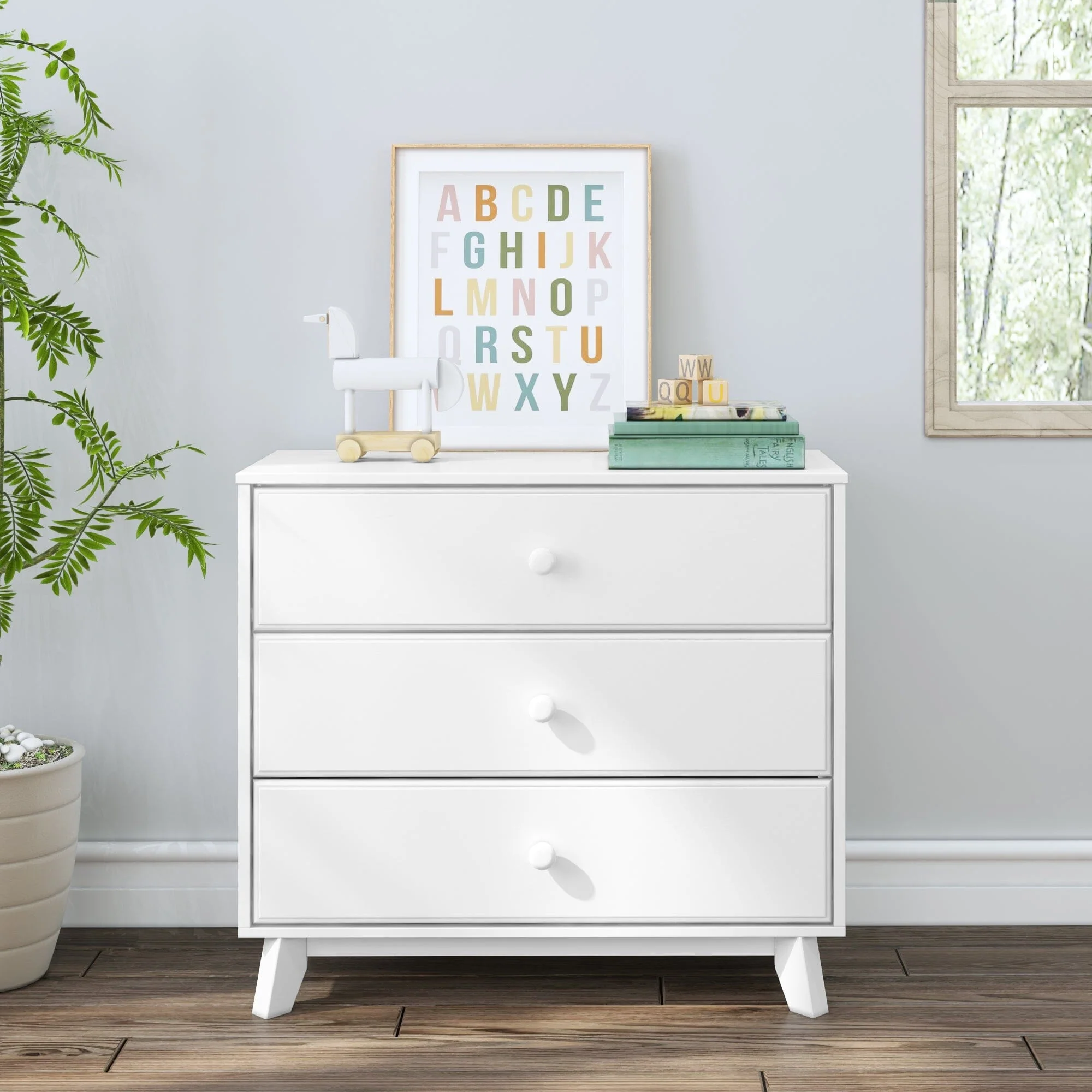 Classic 3-Drawer Dresser - Image 8