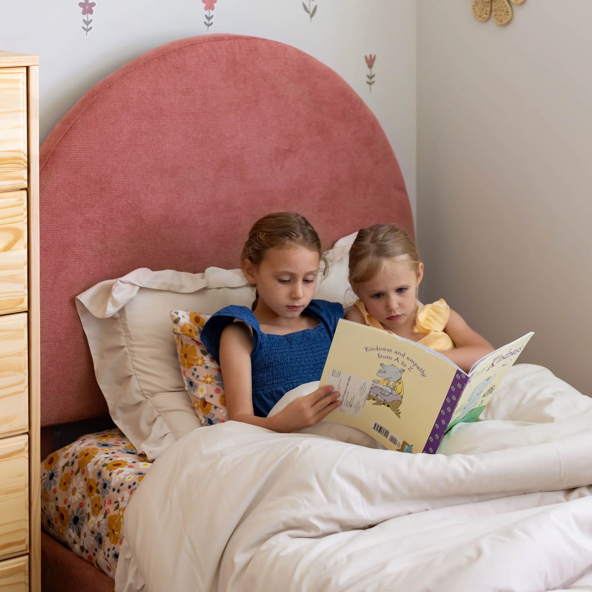 Kenzie Upholstered Twin Bed - Image 19