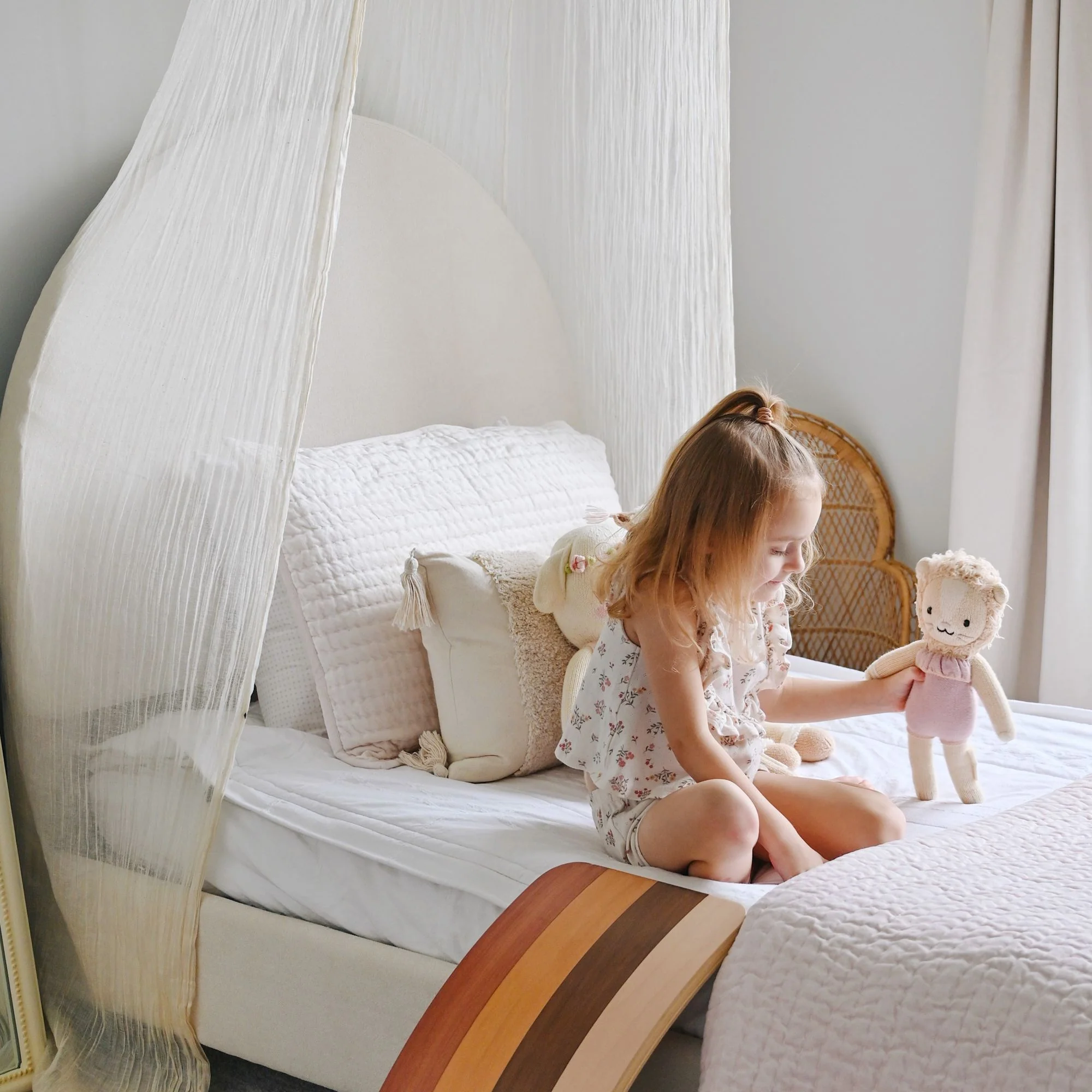 Kenzie Upholstered Twin Bed - Image 23