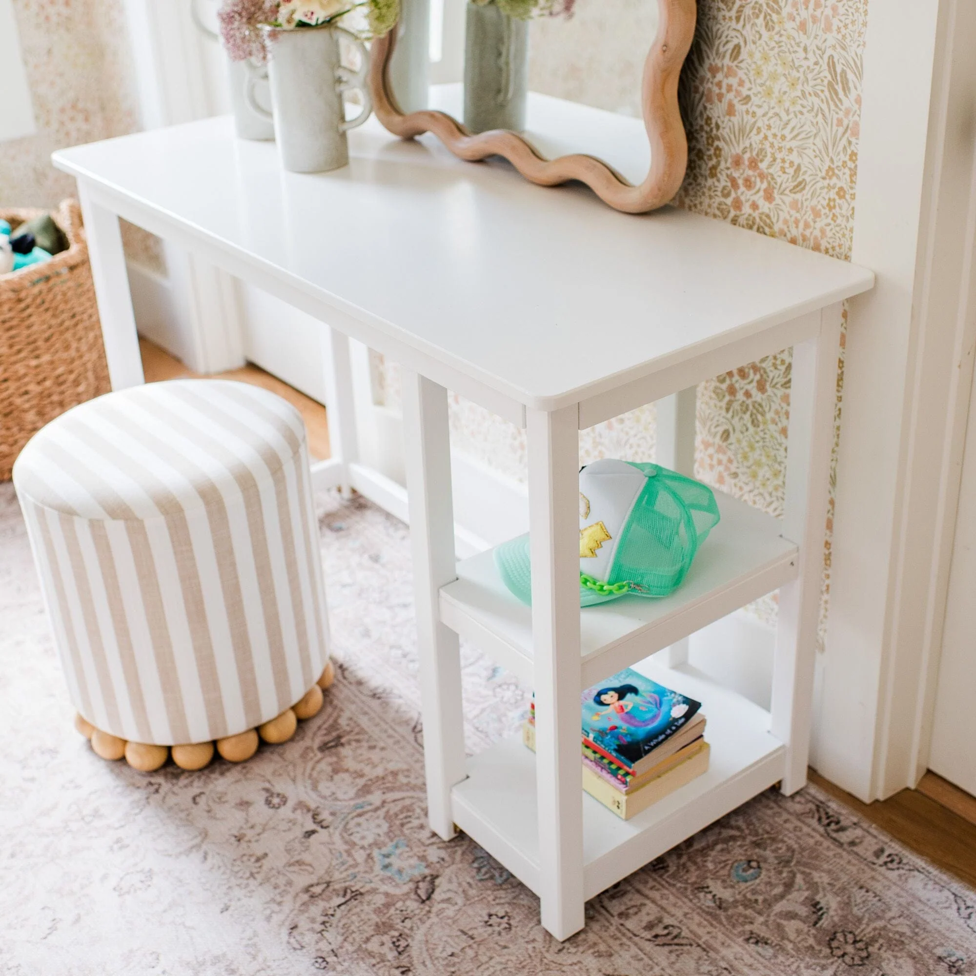 Desk with Shelves - Image 27