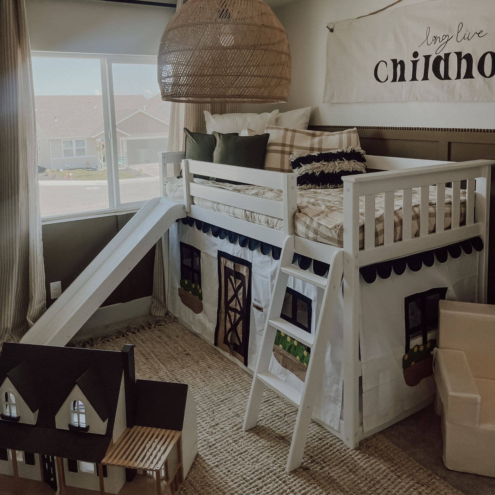 Twin Over Twin Low Bunk Bed with Slide & Black & White Farmhouse Curtain - Image 13